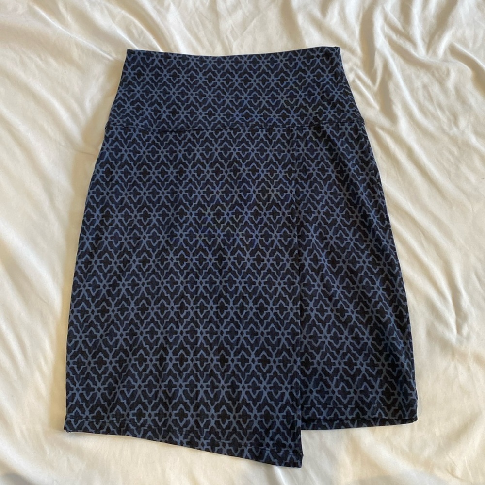 Athleta Navy and Light Blue Patterned Skirt